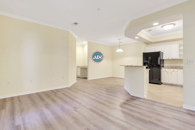 Building Photo - Live the Lowcountry Lifestyle in Comfort a...