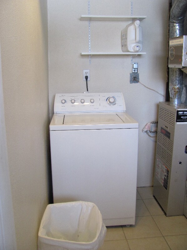 Building Photo - 1121 Ponderosa Dr