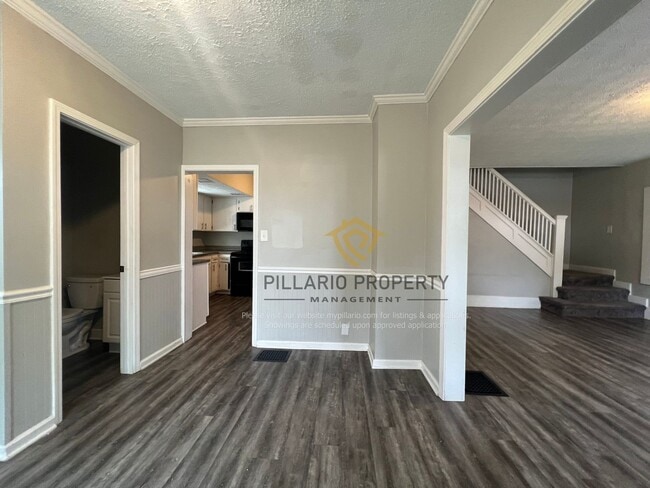 Building Photo - 619 N Sherman Dr