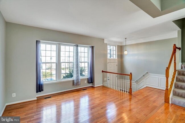 Building Photo - 43787 Virginia Manor Terrace