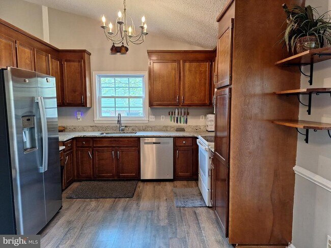 Building Photo - 12 Albano Ct