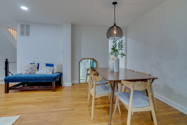 Living/Dining Room - 7917 Schuyler Ct