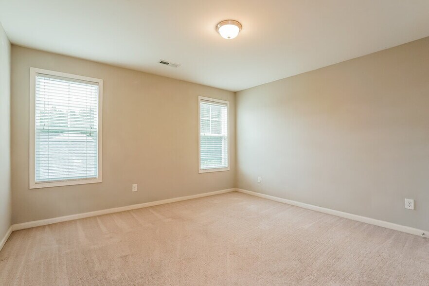 Building Photo - 1309 Braemar Highland Dr