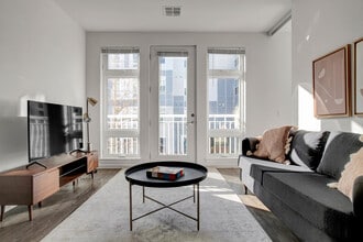 Building Photo - 445 Artisan Way