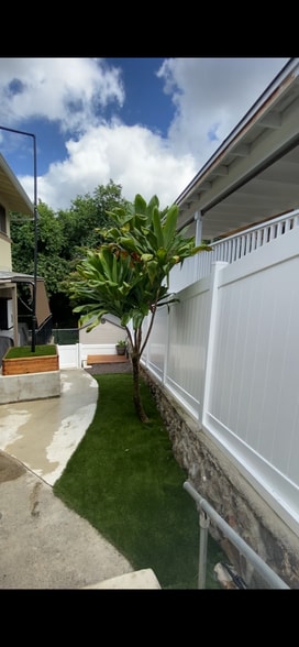 private, secured, gated yard - 1739 Kamohoalii St
