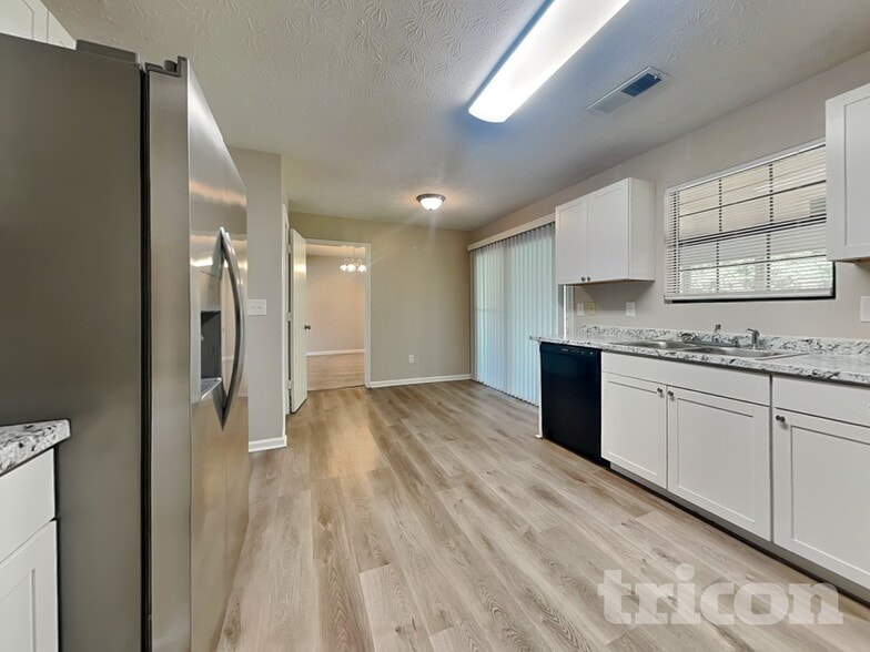 Building Photo - 6169 Charring Cross Ct