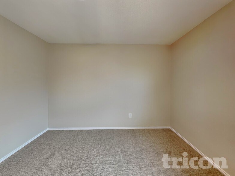 Building Photo - 7713 Captain Ln