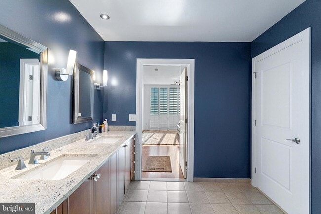 Building Photo - 147 Waterfront St