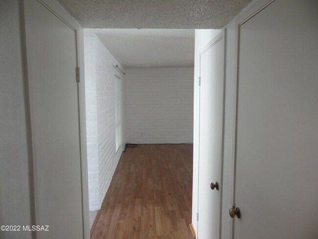 Building Photo - 8450 E Old Spanish Trail