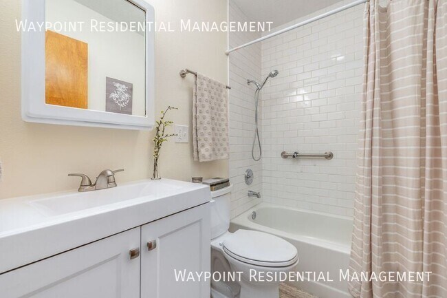 Building Photo - 1629 S Manitou Ave