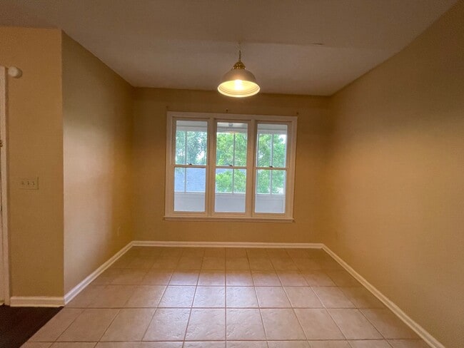 Building Photo - Quail Hollow Subdivision -  $300 OFF FIRST...