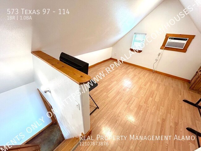 Building Photo - AVAILABLE NOW! 1 Bedroom / 1 Bath Lodge w/...