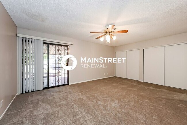 Building Photo - 3 Bedroom Pet-Friendly Home in LAS VEGAS, ...