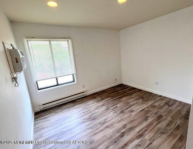 Building Photo - 55 Amberly Dr