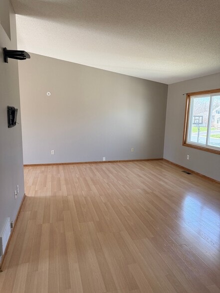 Building Photo - 13389 Nightingale St NW