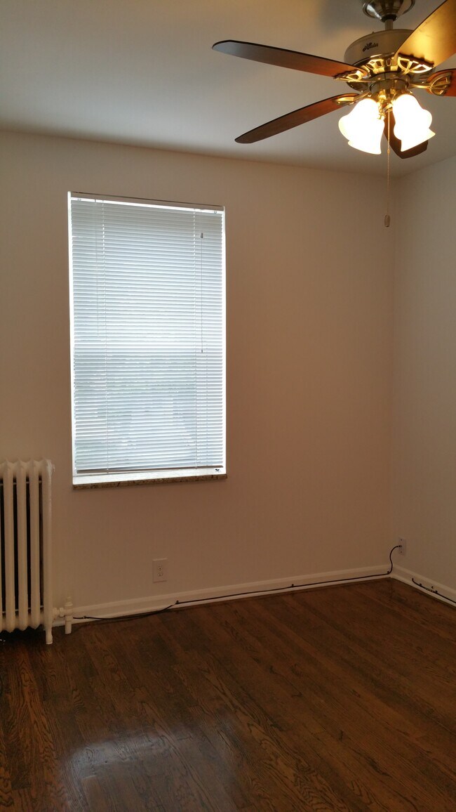 Guest Bedroom - 3714 W Irving Park Rd