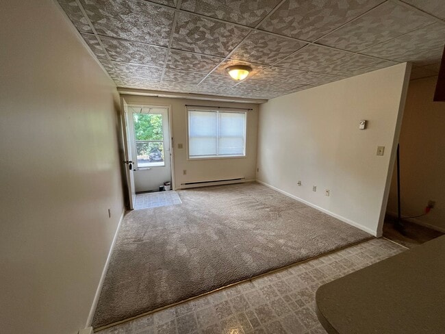 Building Photo - Apartment for Rent