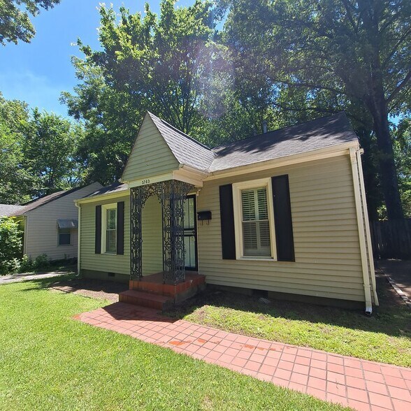 Primary Photo - 3763 Marion Ave
