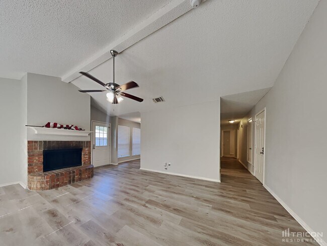 Building Photo - 708 Burlington Ave
