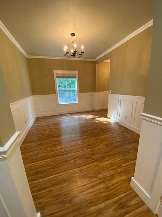 Building Photo - Charming home located in beautiful Orting!
