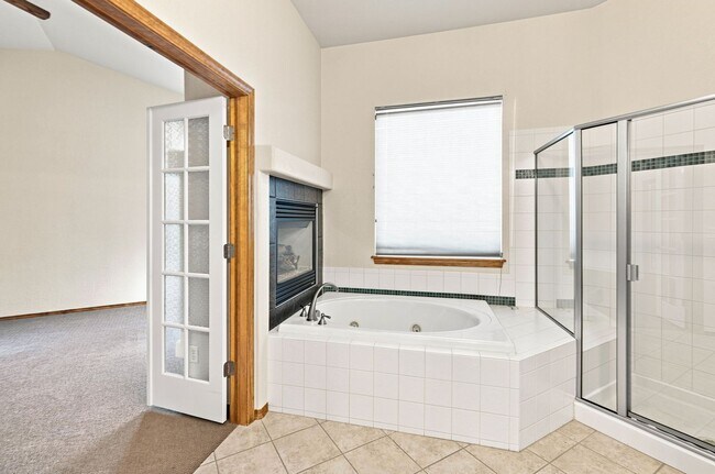 Building Photo - 8803 Wolf Lake Drive