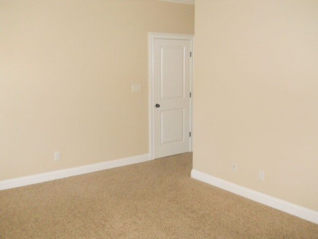 Building Photo - Great home in the city in the Vineyards S/D!