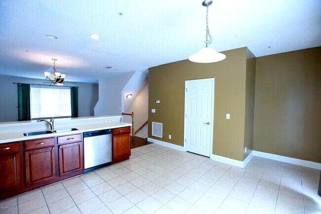 Building Photo - 4442 Rock Creek Cir