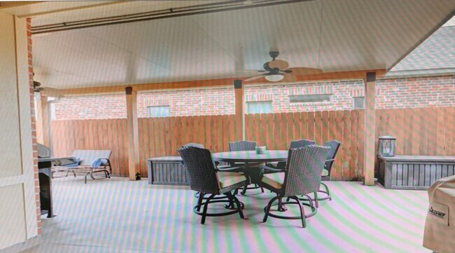 Building Photo - 502 Doloria Dr