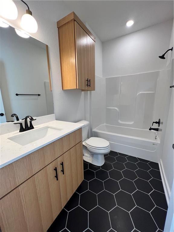 Building Photo - 5460 Hackett St