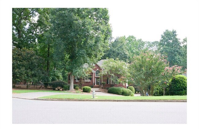 Building Photo - 3885 Waterford Dr