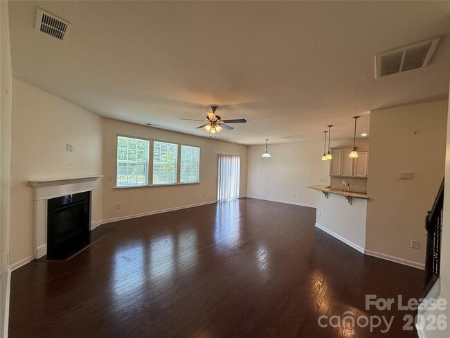 Building Photo - 6911 Agnew Dr