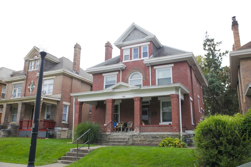 Building Photo - 155 E 13th Ave