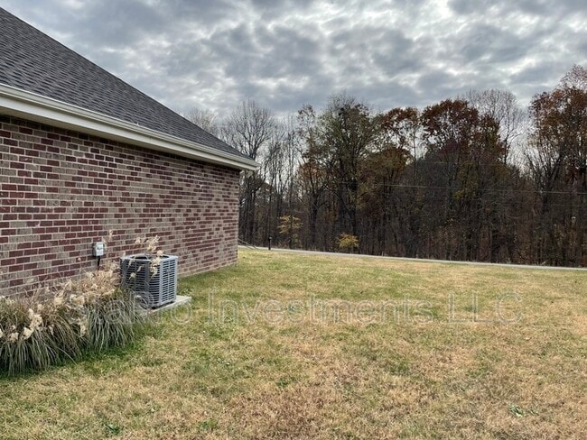 Building Photo - 65 McMurtry Rd