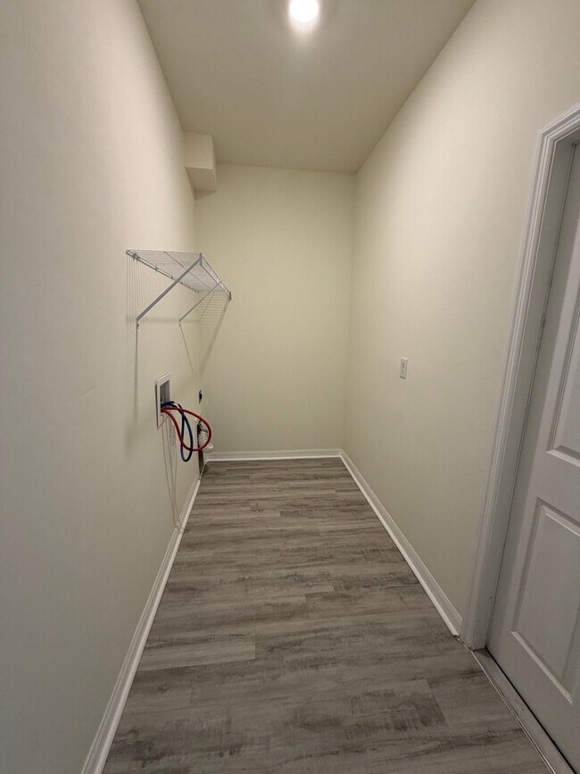 Building Photo - 1060 San Cristobal Ave
