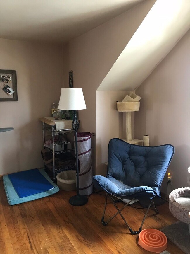 1222 S 74th StreetDuplex 1222 S 74th St West Allis WI 53214 Apartment Finder