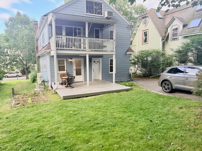 Building Photo - 216 Tremont St