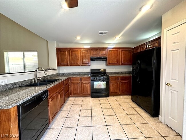 Building Photo - 9978 Erie Stream Way