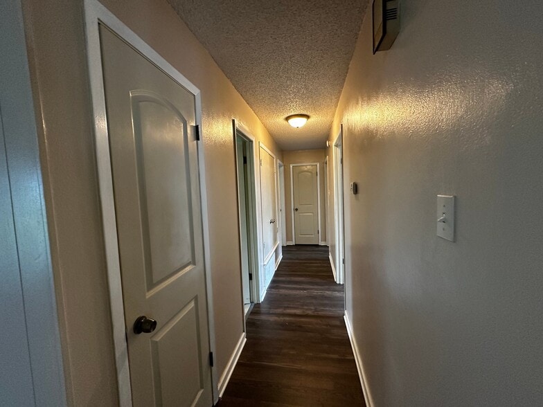 Building Photo - 179 Weldon Dr