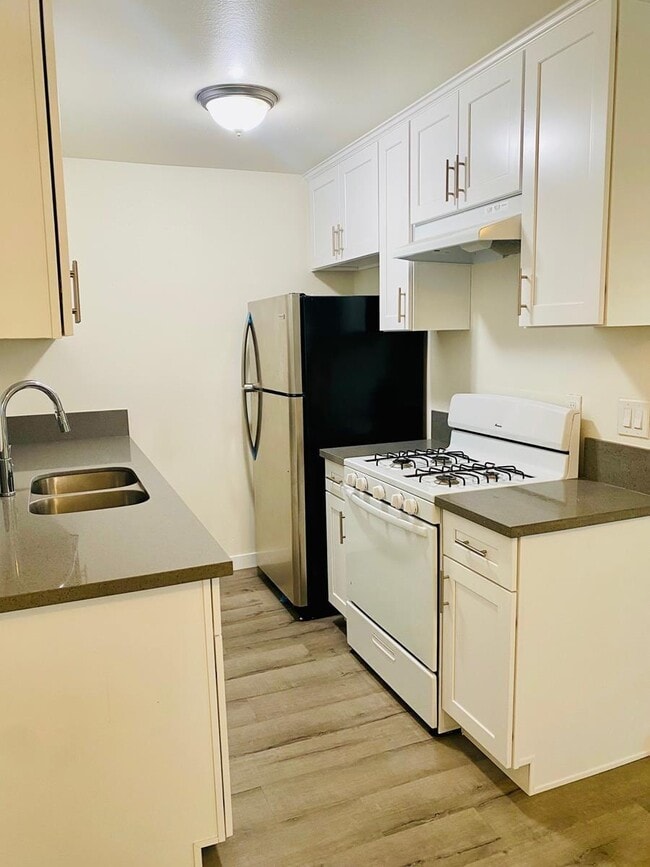 Interior Photo - 19925 Roscoe Ave.