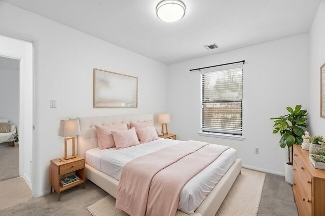 Building Photo - 41 Coriander Way