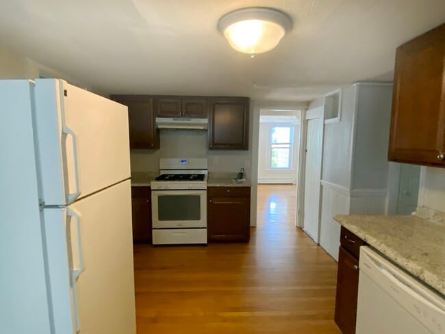 Building Photo - 57 Henry Ave