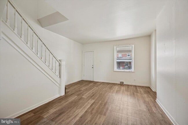 Building Photo - 5427 Delancey St