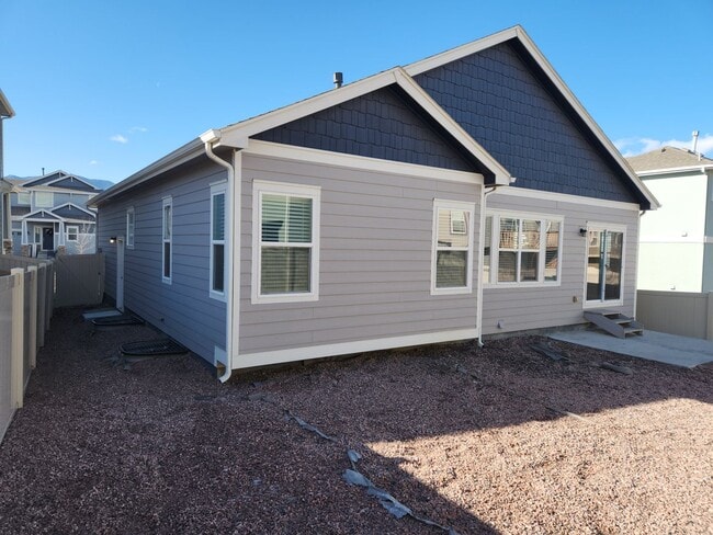 Building Photo - Broadmoor View Subdivision Rancher, Over 2,900 Sq. Ft.