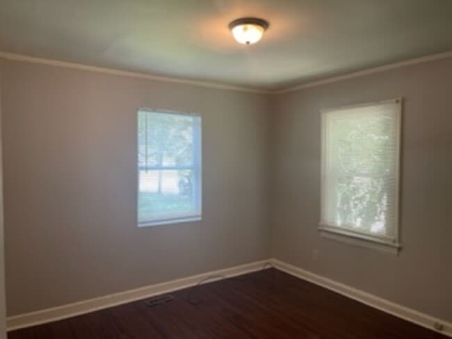 Building Photo - QUAINT 2 BEDROOM MINUTES FROM DOWNTOWN RAL...