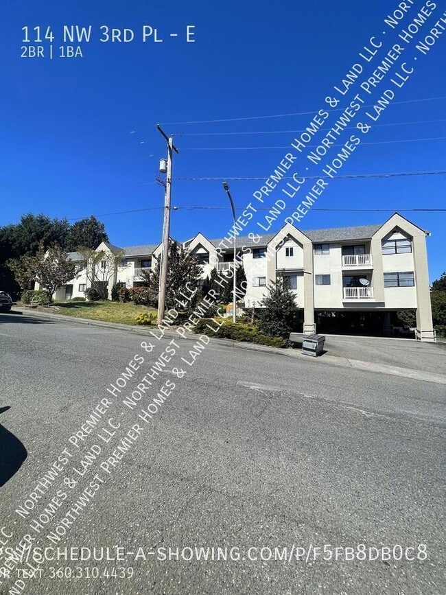 Building Photo - 114 NW 3rd Pl