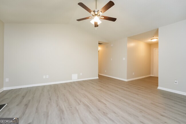 Building Photo - 7127 Hazelwood Dr