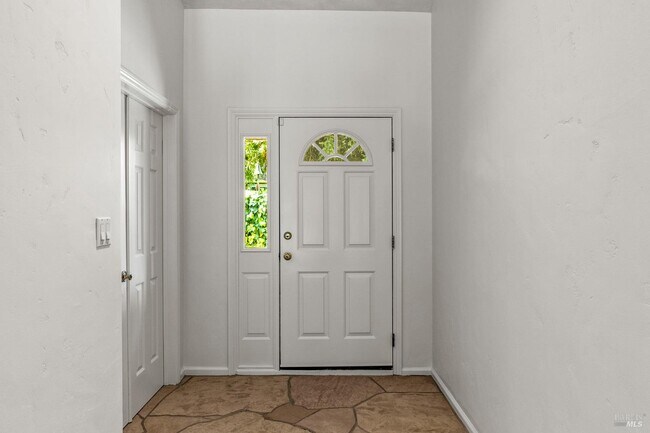 Building Photo - 6578 Oak Leaf Ct