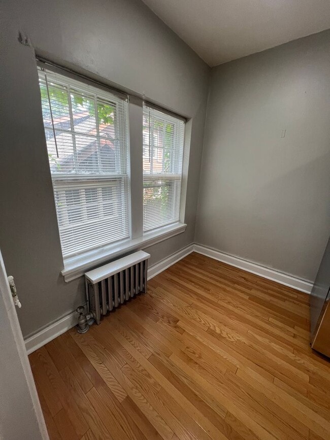 Interior Photo - 1385 Manor Park Avenue