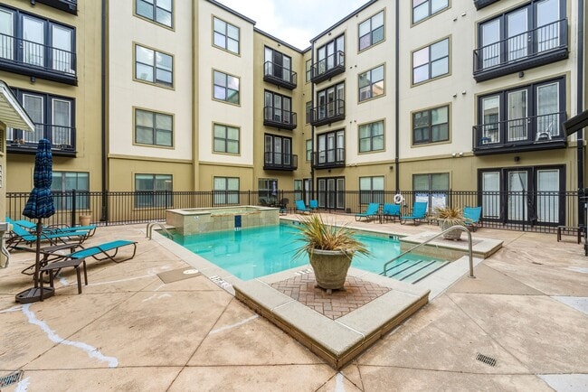 Building Photo - 5300 Peachtree Rd