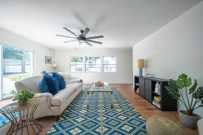 Building Photo - 3154 N Druid Hills Rd